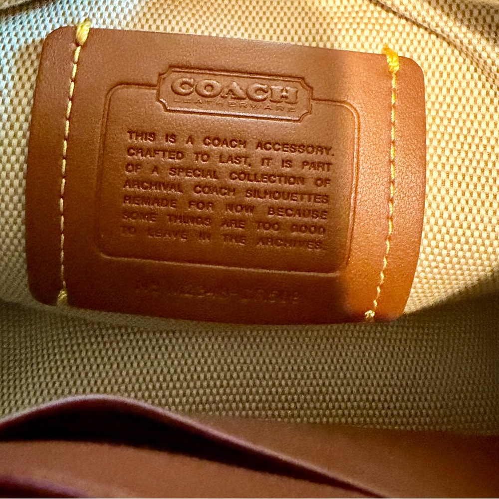 Sold soldCoach Leather Swinger 20 - Picture 4 of 5